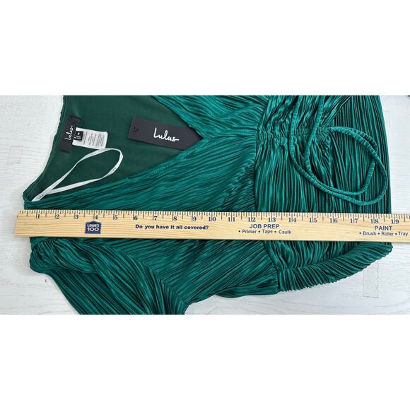 Lulus New! Green Satin Plisse Long Sleeve Blouse Ruched V-Neck Holidays Formal M - Picture 5 of 6